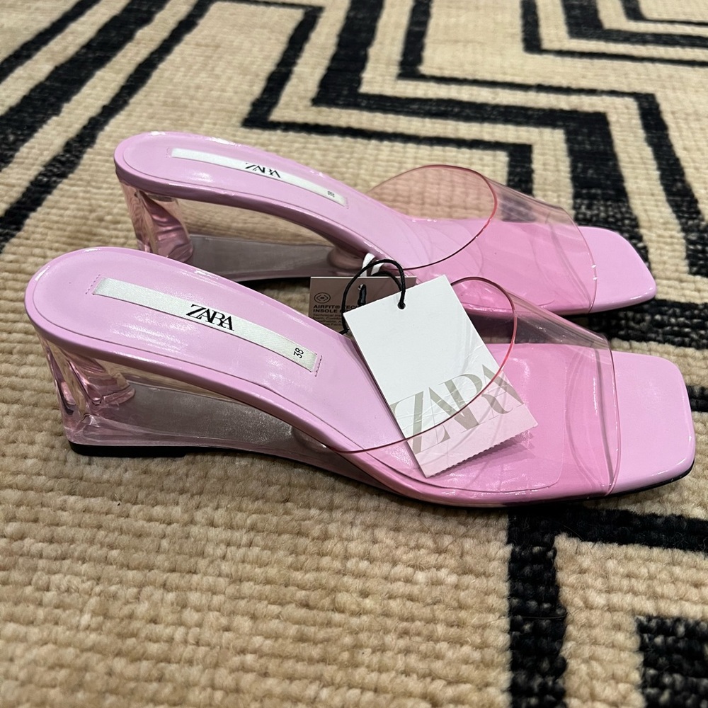 NWT Zara pastel pink lucite wedges